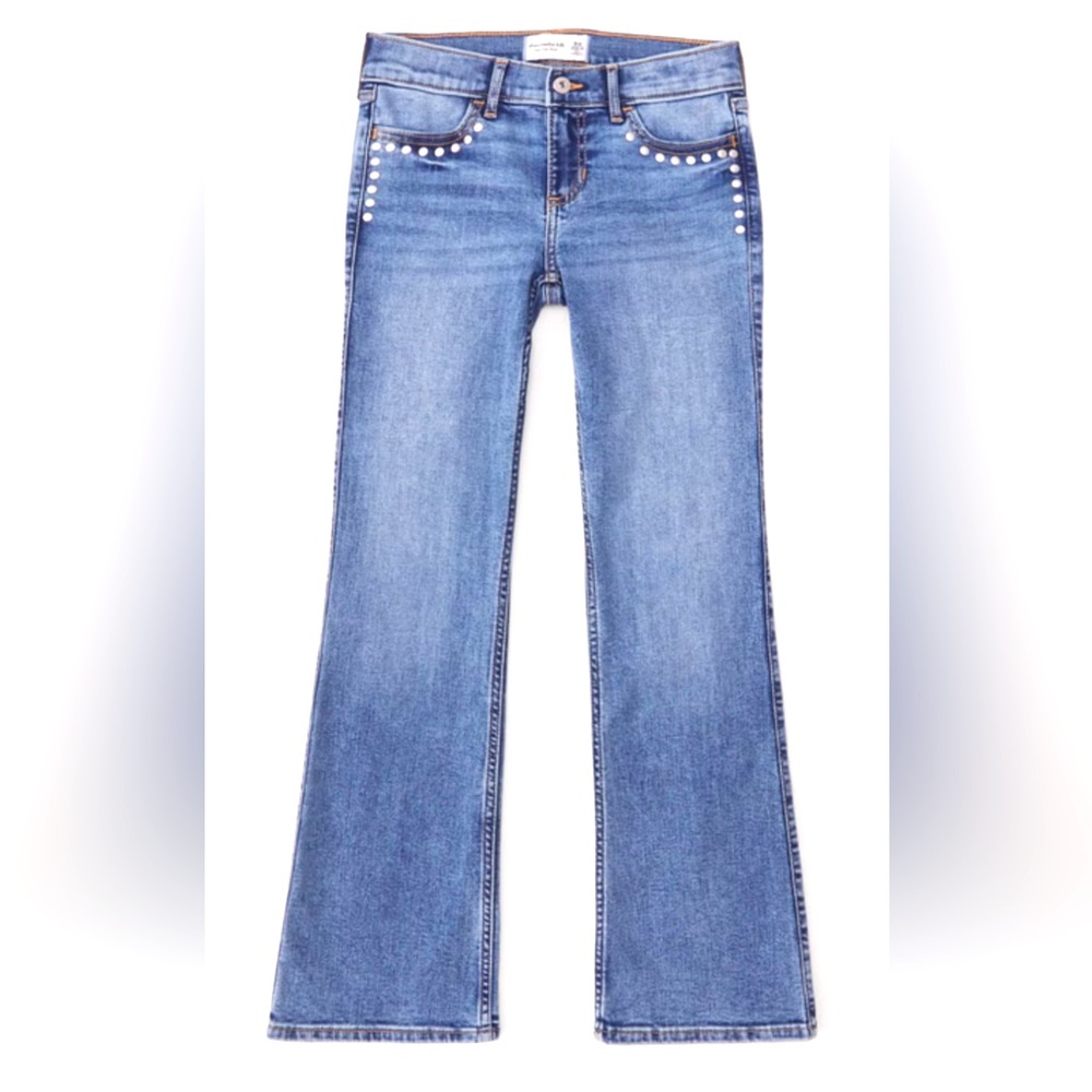 Abercrombie kids low rise bootcut jeans, medium wash, size 7/8…great condition!